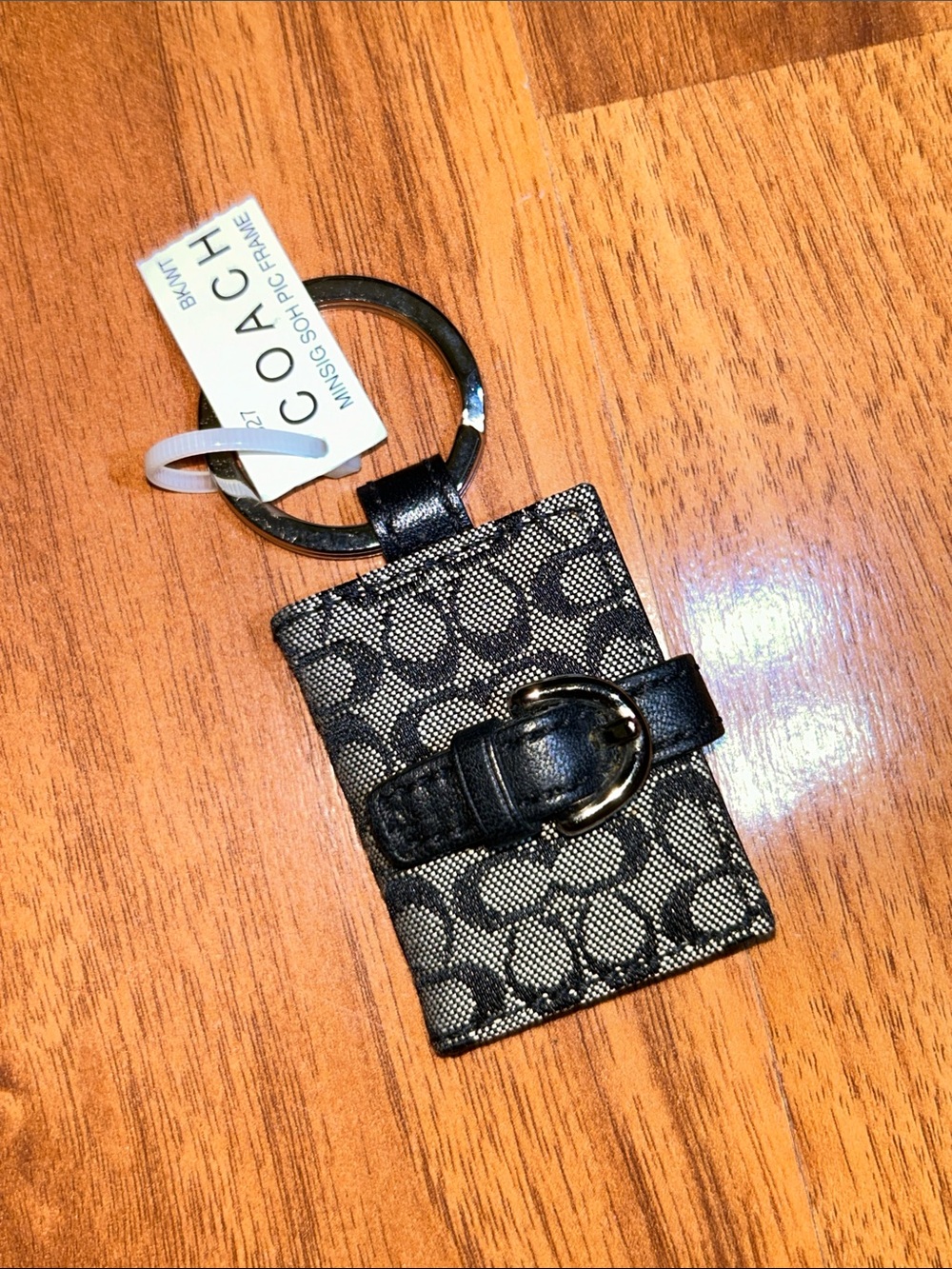 NWT Coach ✨RARE✨ Photo Frame Key Ring Signature Canvas Keychain